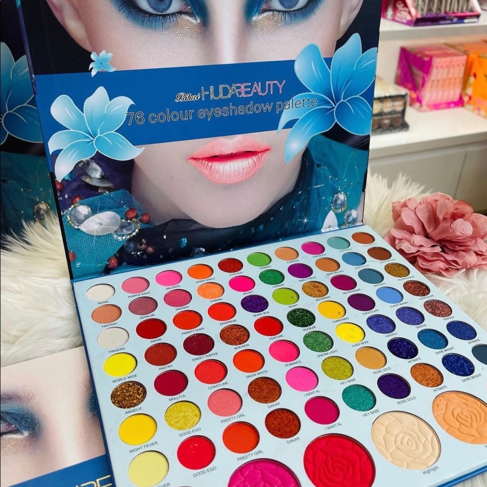 76 colour eyeshadow palette de BihuiHUDABEAUTY (New)